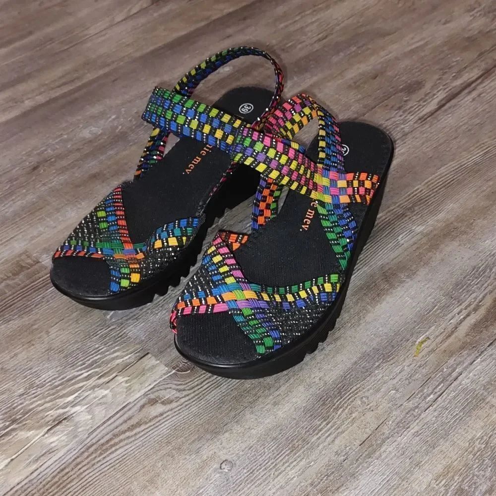 Women's Bernie Mev Fame Slip-On Platform Wedges Sz 7 ( 38)